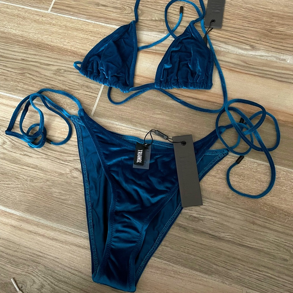 Triangl suit! Size large! Only worn to try on! Size Large!